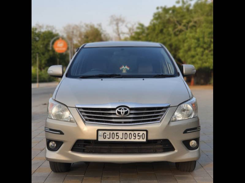 Toyota Innova 2.5 VX 7 STR