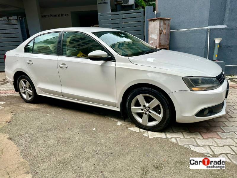 Volkswagen Jetta 2.0L CR TDI (MT) Comfortline