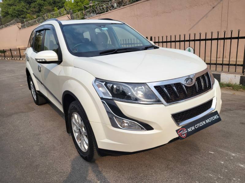 Mahindra XUV500 W10 AWD AT