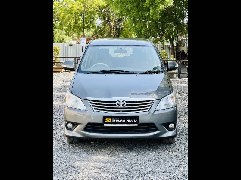 Toyota Innova 2.5 V 7 STR