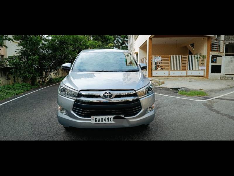 Toyota Innova Crysta 2.4 V Diesel