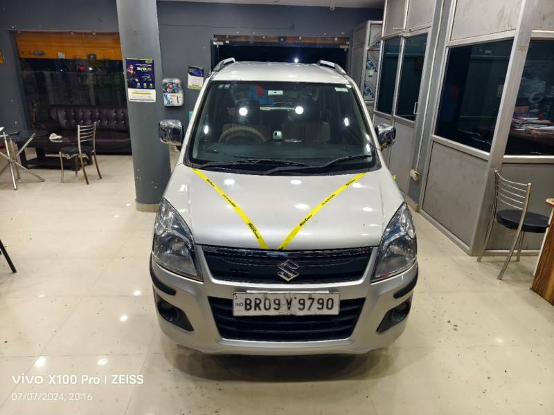 Maruti Suzuki Wagon R 1.0 VXi