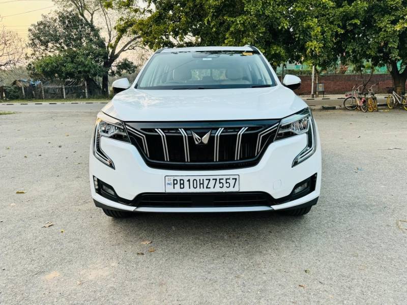 Mahindra XUV700 AX 7 Diesel  AT Luxury Pack 7 STR