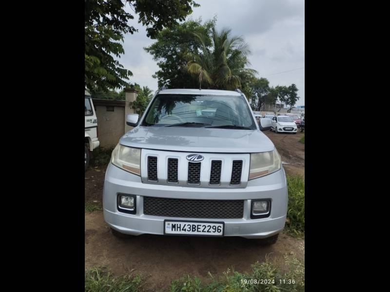 Mahindra TUV300 T8