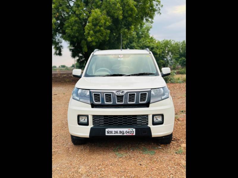 Mahindra TUV300 T6+ MT