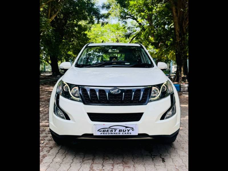 Mahindra XUV500 W10 FWD