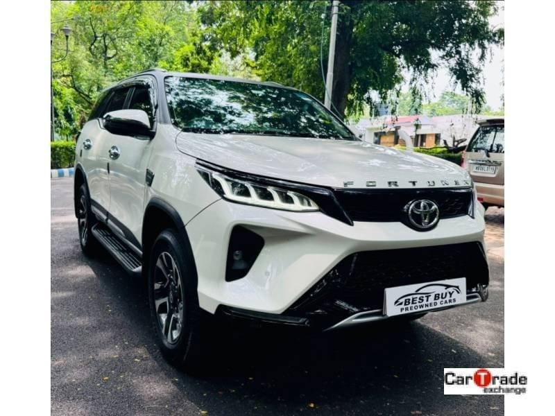 Toyota Fortuner Legender 4X4 AT 2.8 Legender