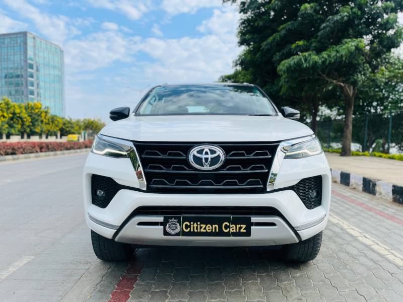 Toyota Fortuner 4X4 MT 2.8 Diesel