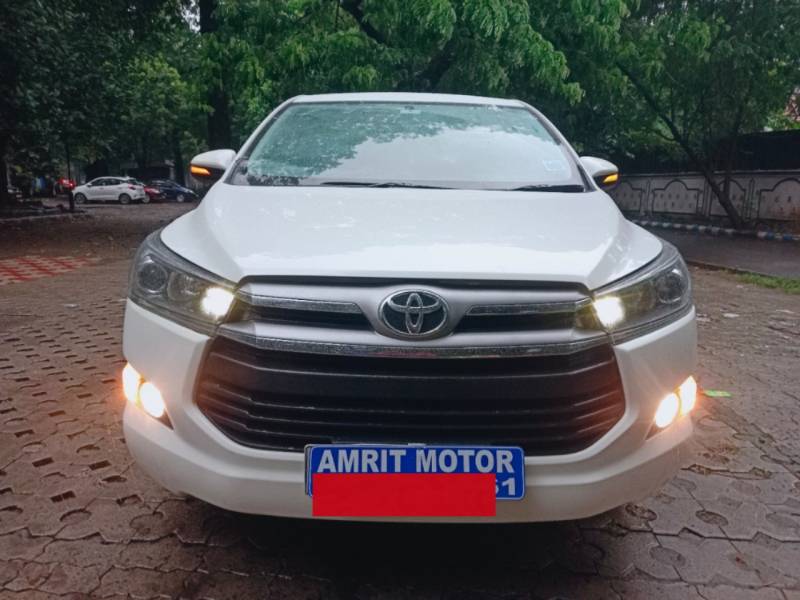 Toyota Innova Crysta 2.4 V Diesel