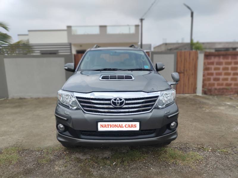 Toyota Fortuner 3.0 4X2 MT