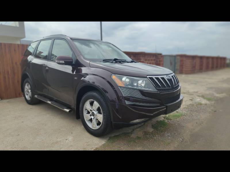 Mahindra XUV500 W8 FWD