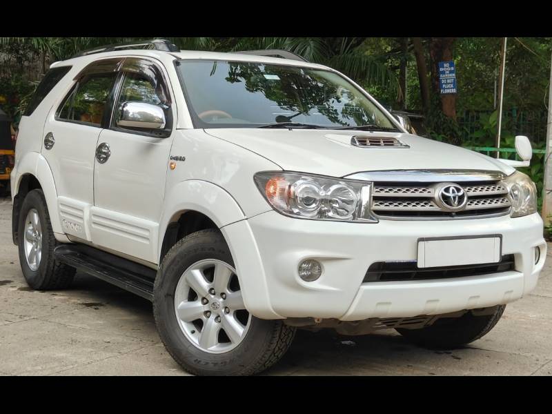 Toyota Fortuner 3.0 MT