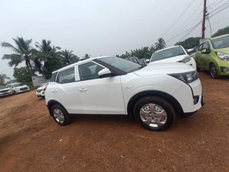 Mahindra XUV 300 W6 1.5 Diesel