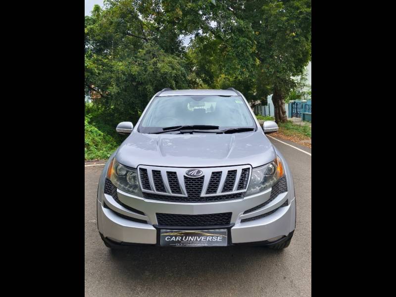 Mahindra XUV500 W8