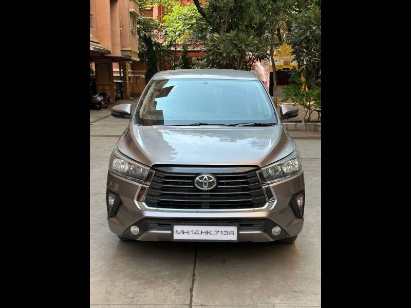 Toyota Innova Crysta 2.4 G 7 STR