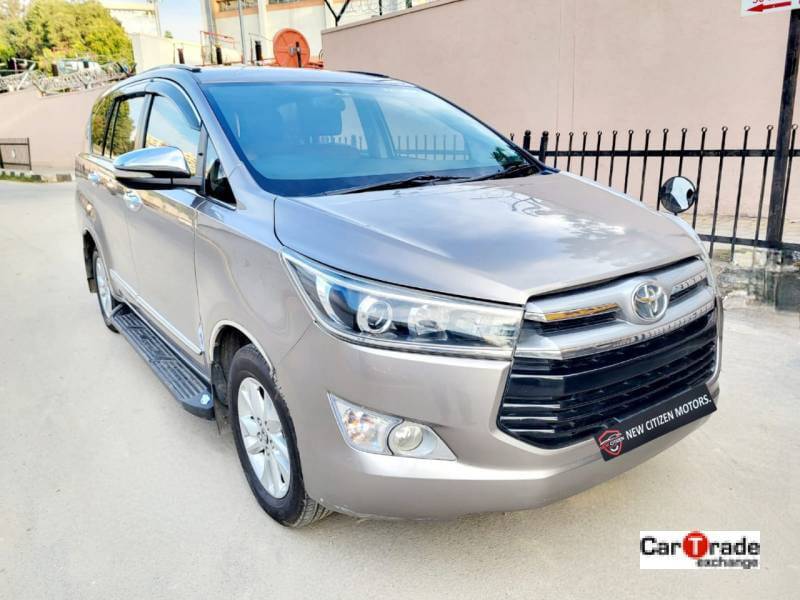 Toyota Innova Crysta 2.8 ZX AT 7 STR