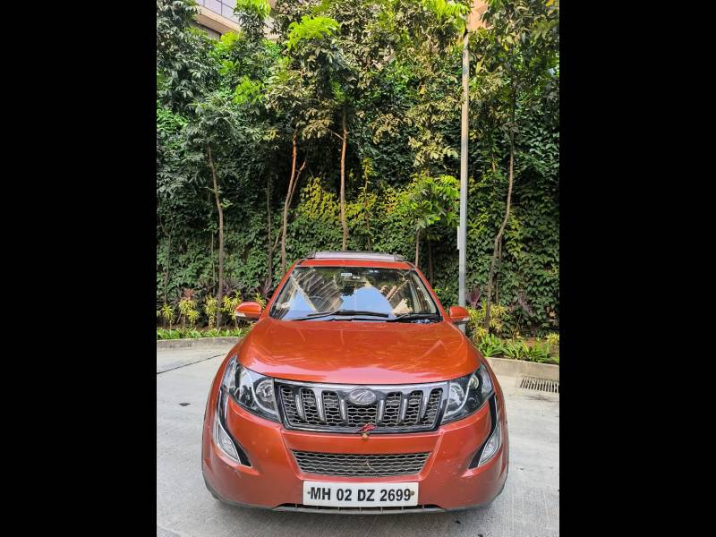 Mahindra XUV500 W10 FWD