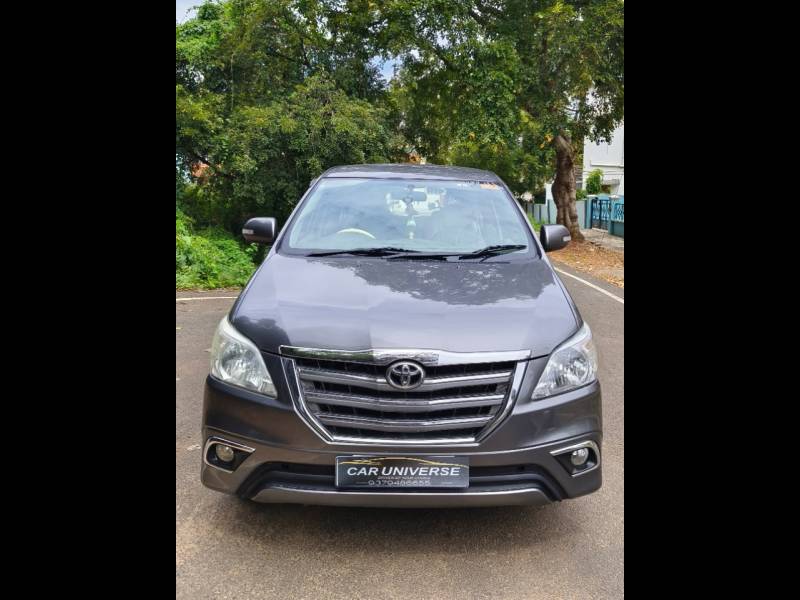 Toyota Innova 2.5 VX 8 STR