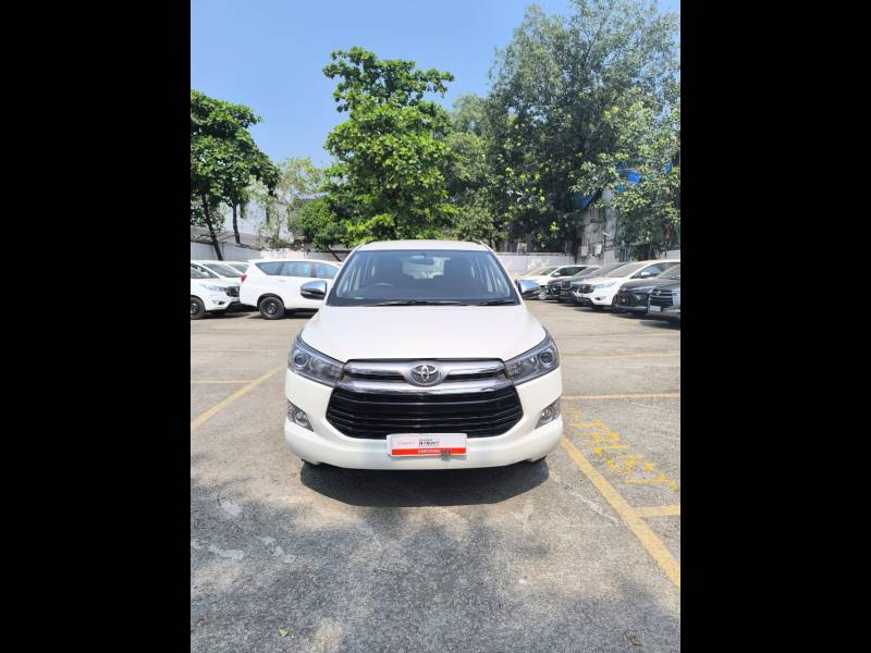 Toyota Innova Crysta 2.4 ZX 7 STR