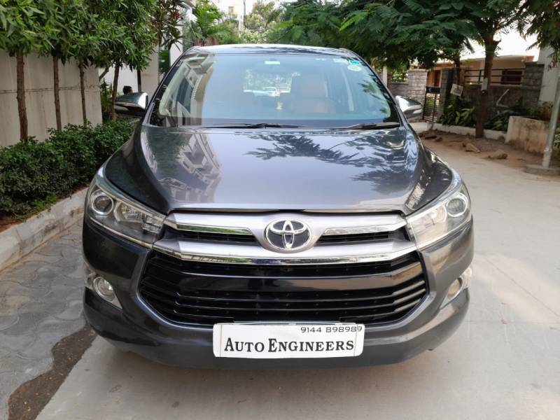 Toyota Innova Crysta 2.8 ZX AT 7 STR