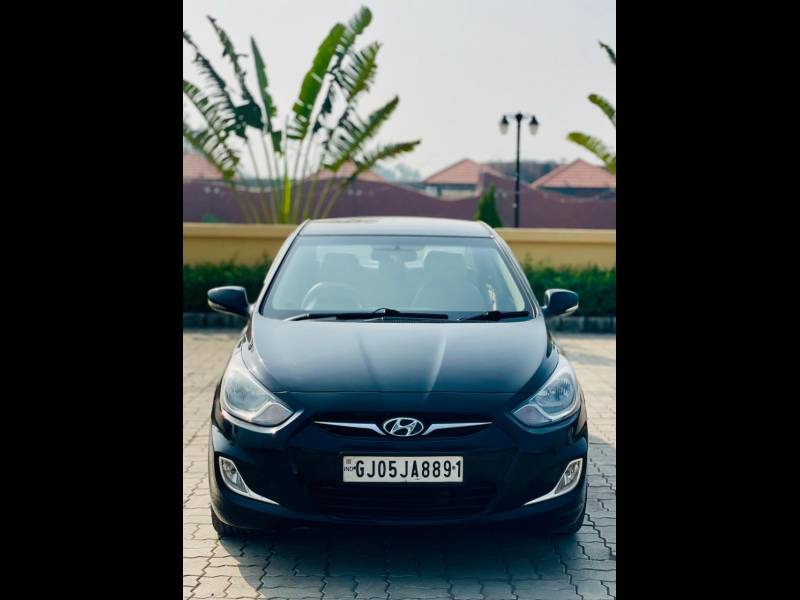 Hyundai Verna Fluidic 1.6 CRDI SX