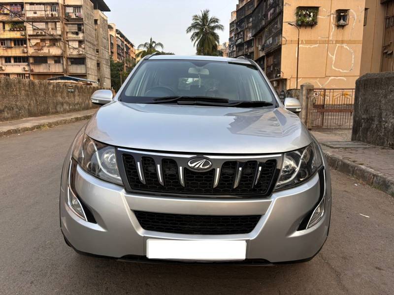 Mahindra XUV500 W6 FWD AT 1.99