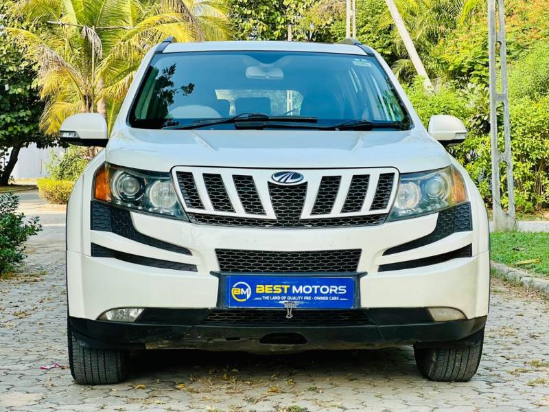 Mahindra XUV500 W8 4 X 4