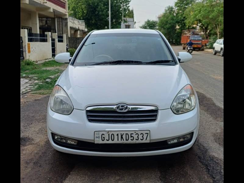 Hyundai Verna VGT CRDi SX