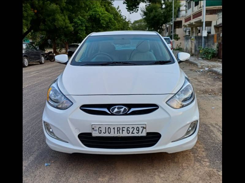 Hyundai Verna Fluidic 1.6 CRDI SX