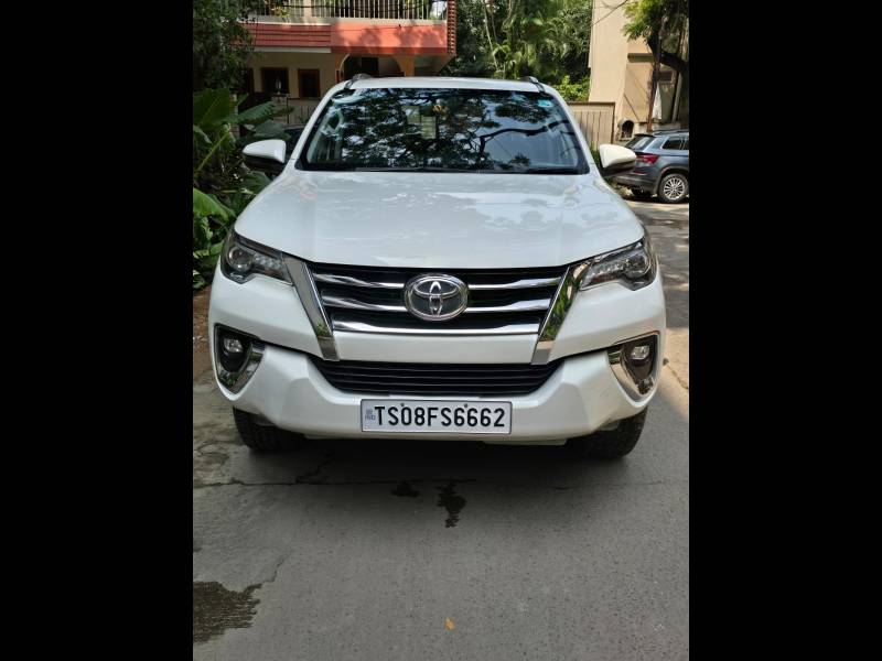 Toyota Fortuner 2.7 4x2 MT