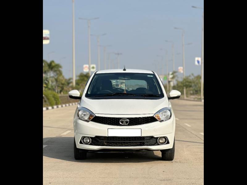 Tata Tiago XZ w/o Alloy Revotron Petrol