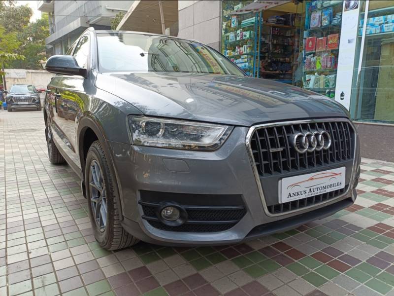 Audi Q3 35 TDI Premium Plus + Sunroof