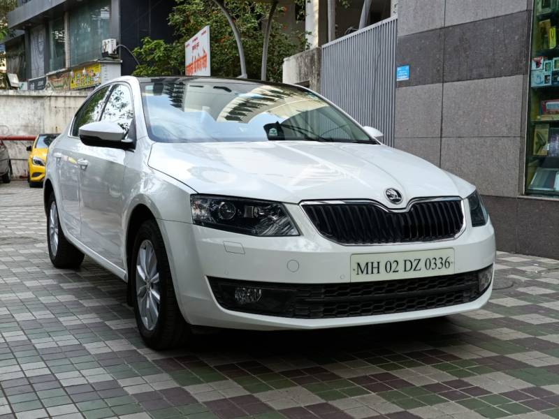 Skoda Octavia Elegance 1.8 TSI AT