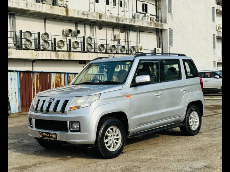 Mahindra TUV300 T8