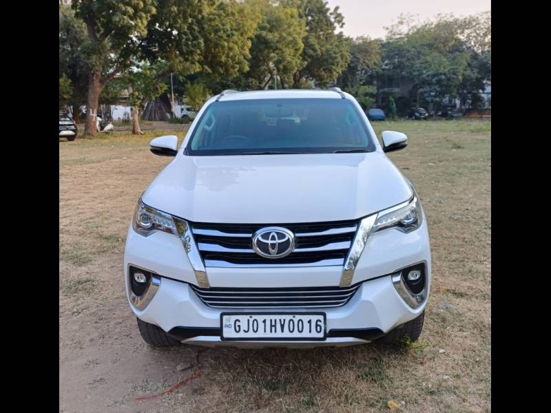 Toyota Fortuner 2.8 4x2 AT