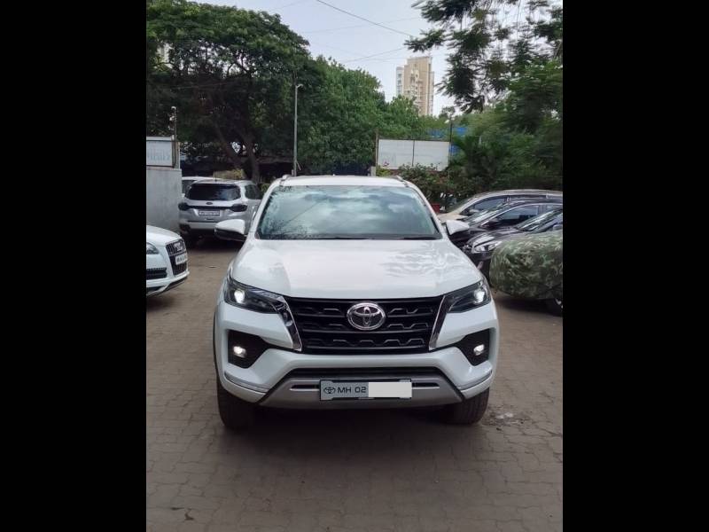 Toyota Fortuner 4X2 AT 2.8 Diesel