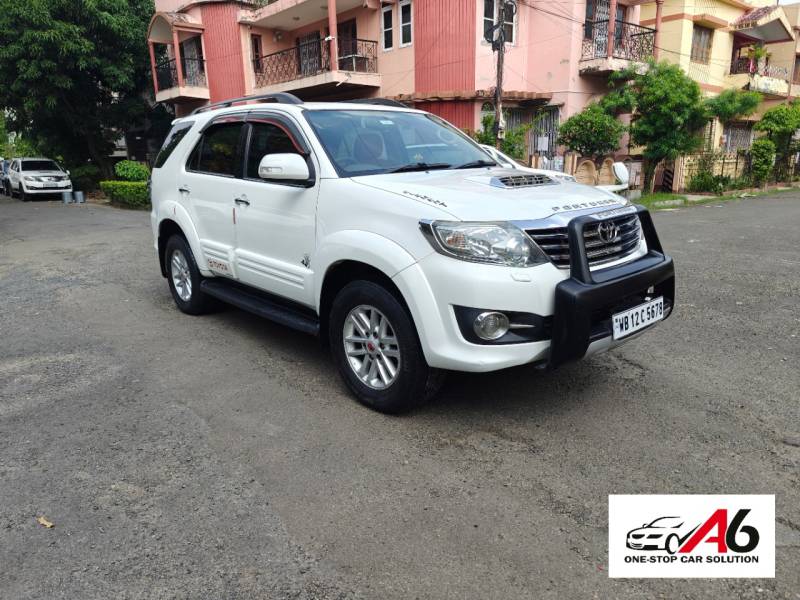 Toyota Fortuner 3.0 4X4 MT