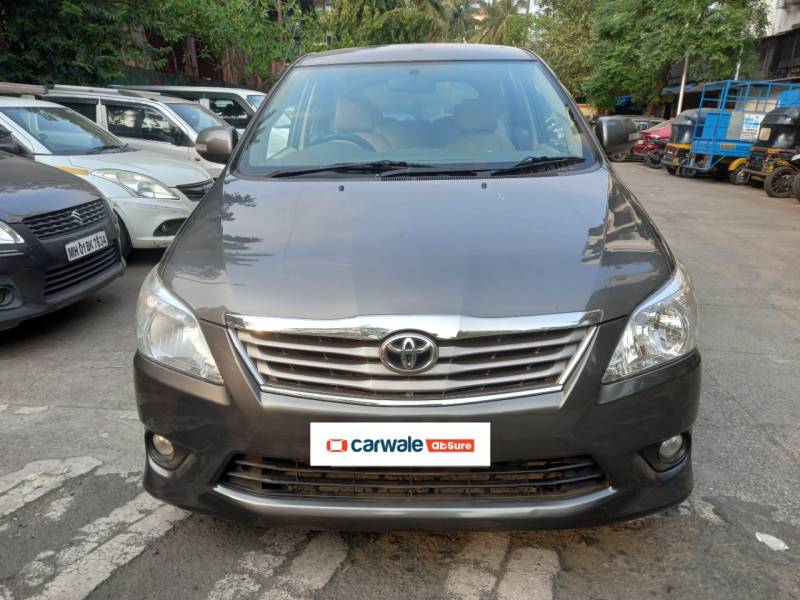 Toyota Innova 2.5 VX 8 STR