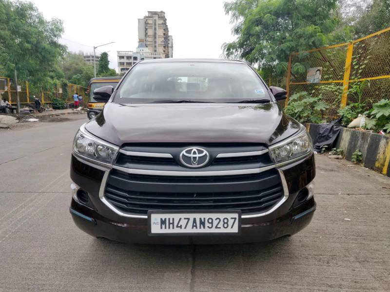 Toyota Innova Crysta 2.4 GX 8 STR