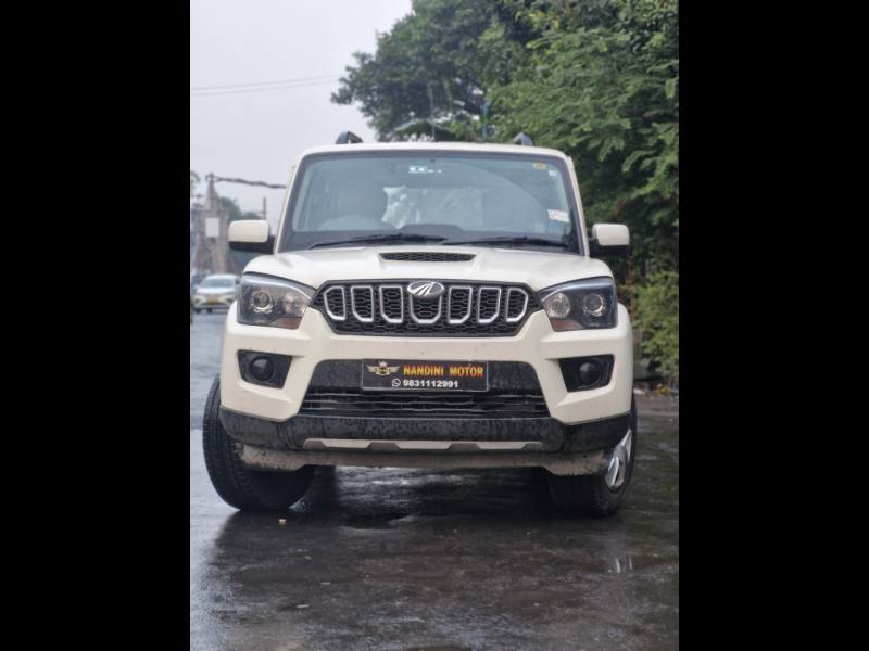 Mahindra Scorpio S7 140 2WD 8 STR