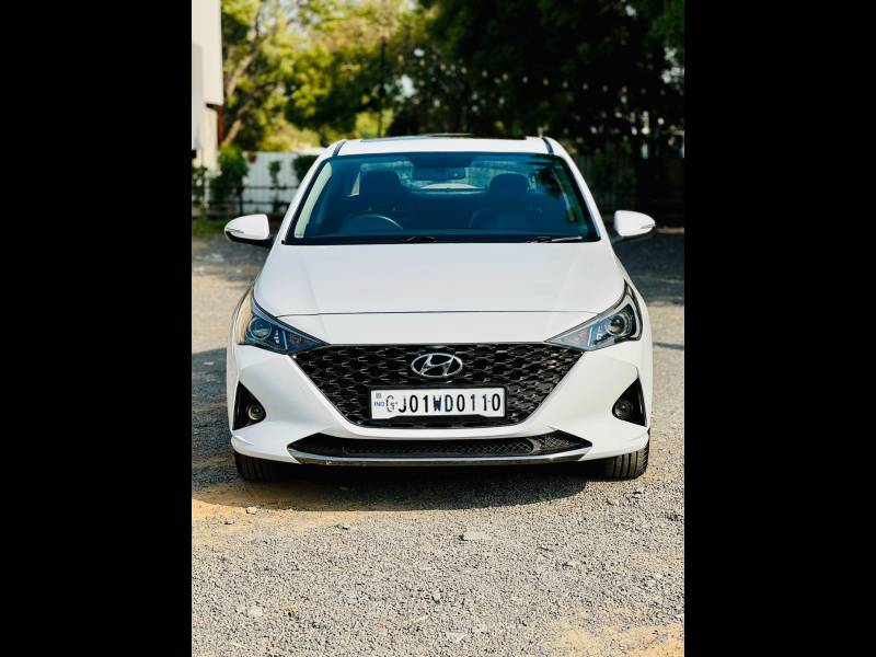 Hyundai Verna SX 1.5 CRDi AT