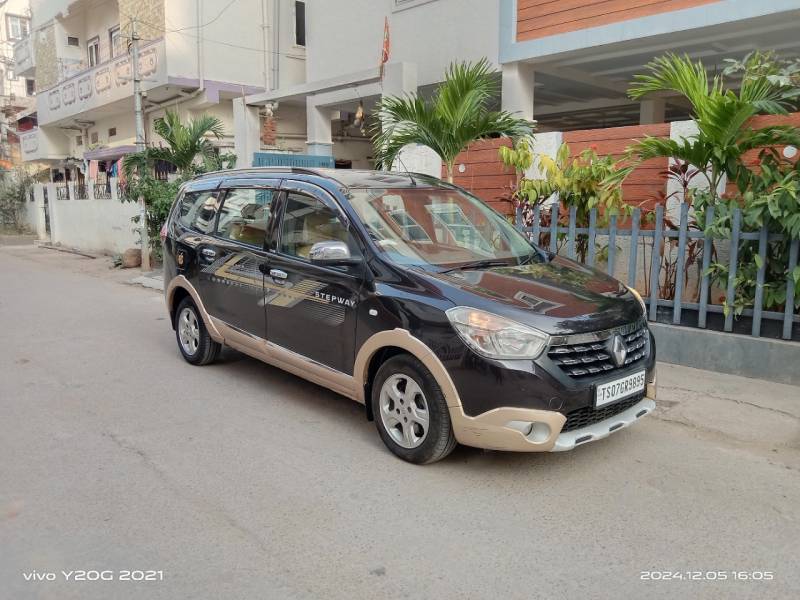 Renault Lodgy 110 PS RXL Stepway 8 STR