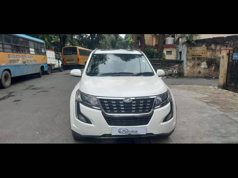 Mahindra XUV500 W10 FWD