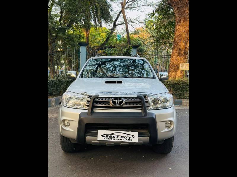 Toyota Fortuner 3.0 4X4 MT