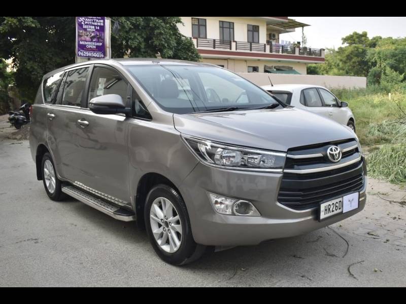 Toyota Innova Crysta 2.8 GX AT 7 STR