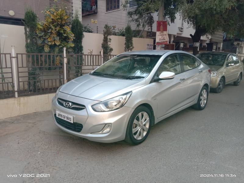 Hyundai Verna Fluidic 1.6 VTVT SX Opt AT