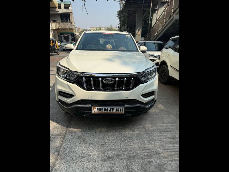 Mahindra Alturas G4 4WD AT