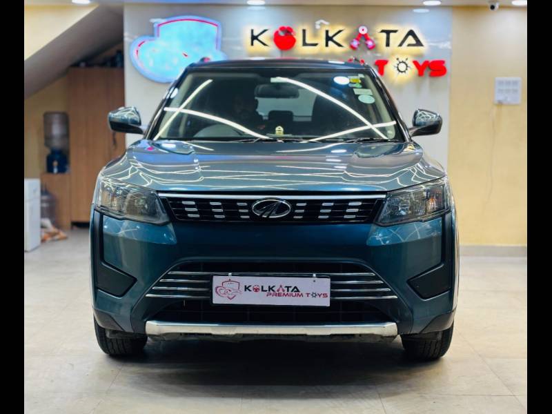 Mahindra XUV 300 1.5 W6