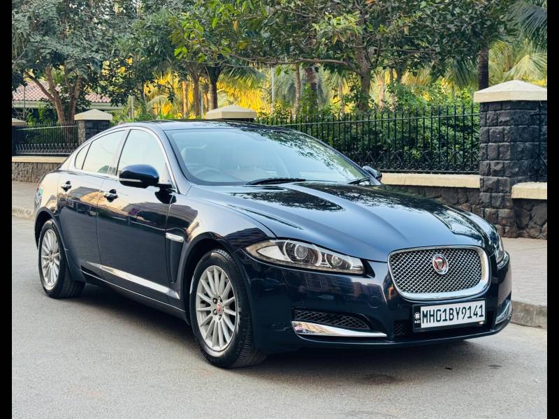 Jaguar XF Luxury 2.0