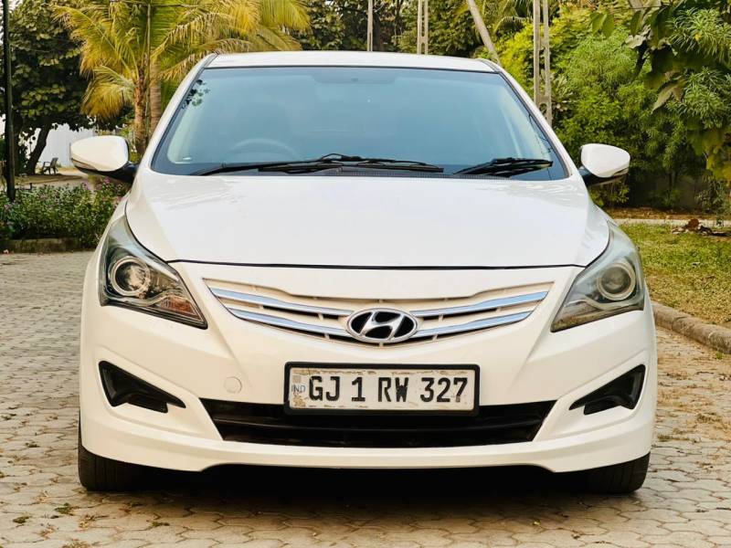 Hyundai Verna 1.6 CRDI S